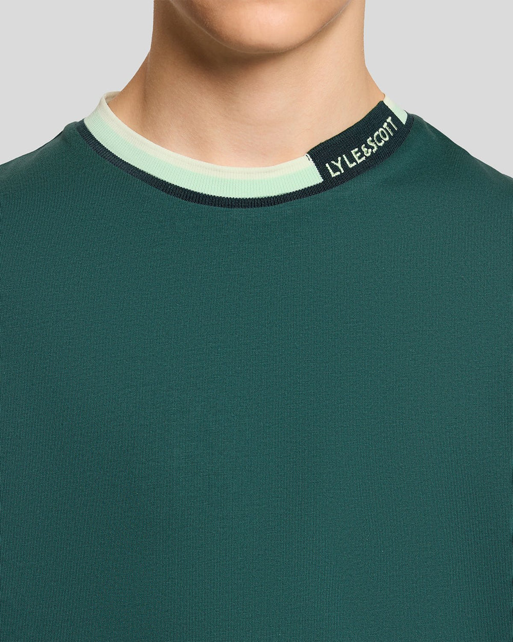 Lyle &Scott T-Shirt με Logo στο Λαιμό